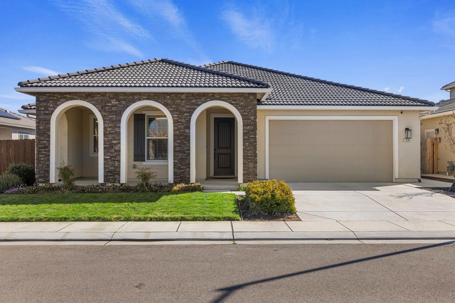 1894 Trulyn Ave, Manteca, CA 95337