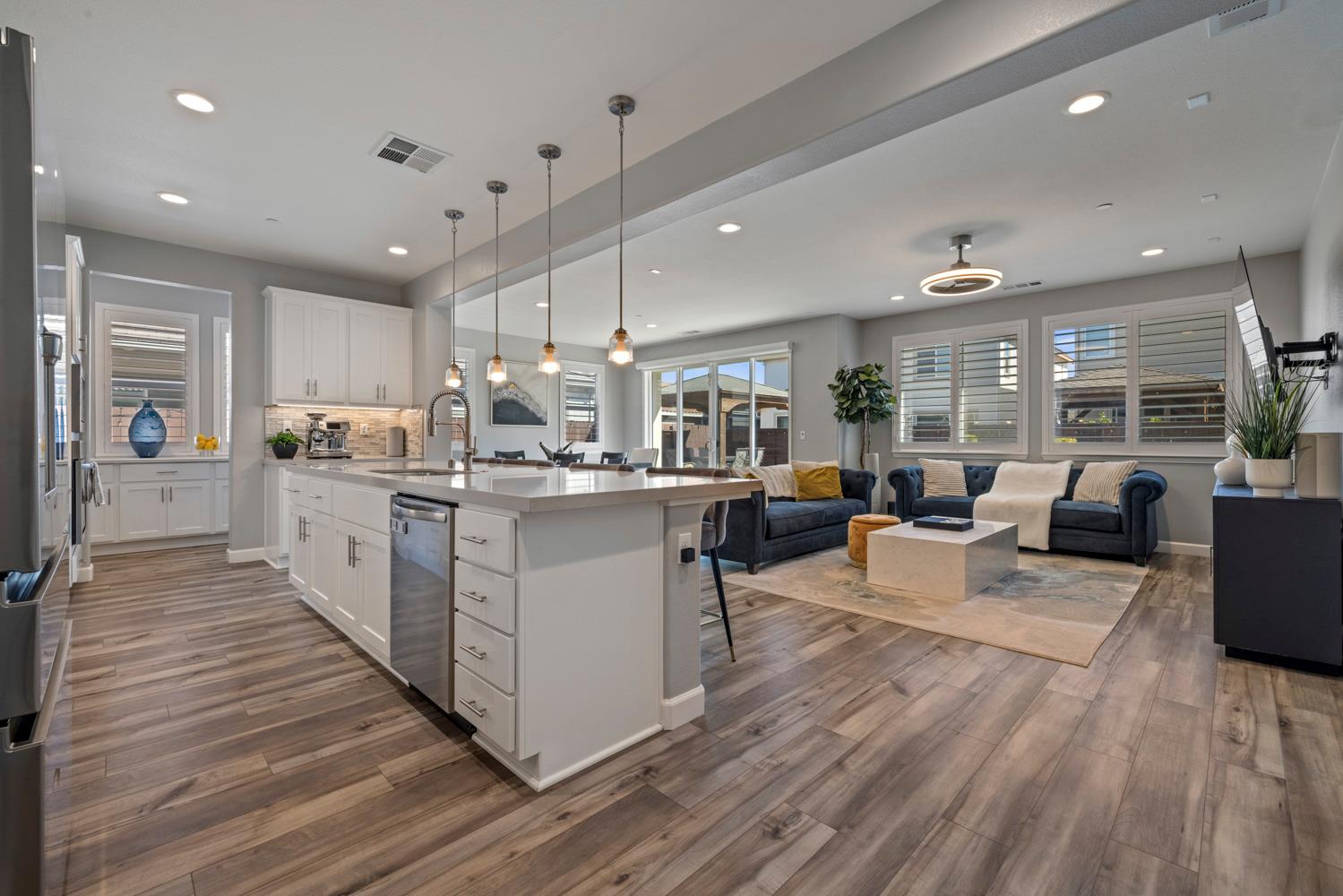 1894 Trulyn Ave, Manteca, CA 95337