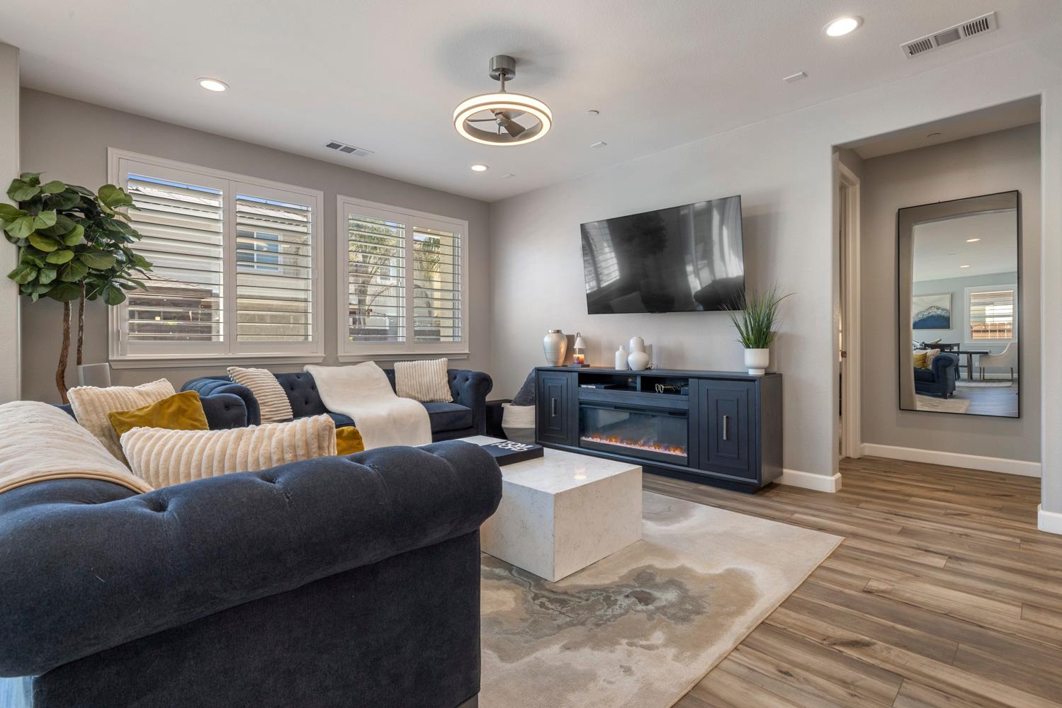 1894 Trulyn Ave, Manteca, CA 95337