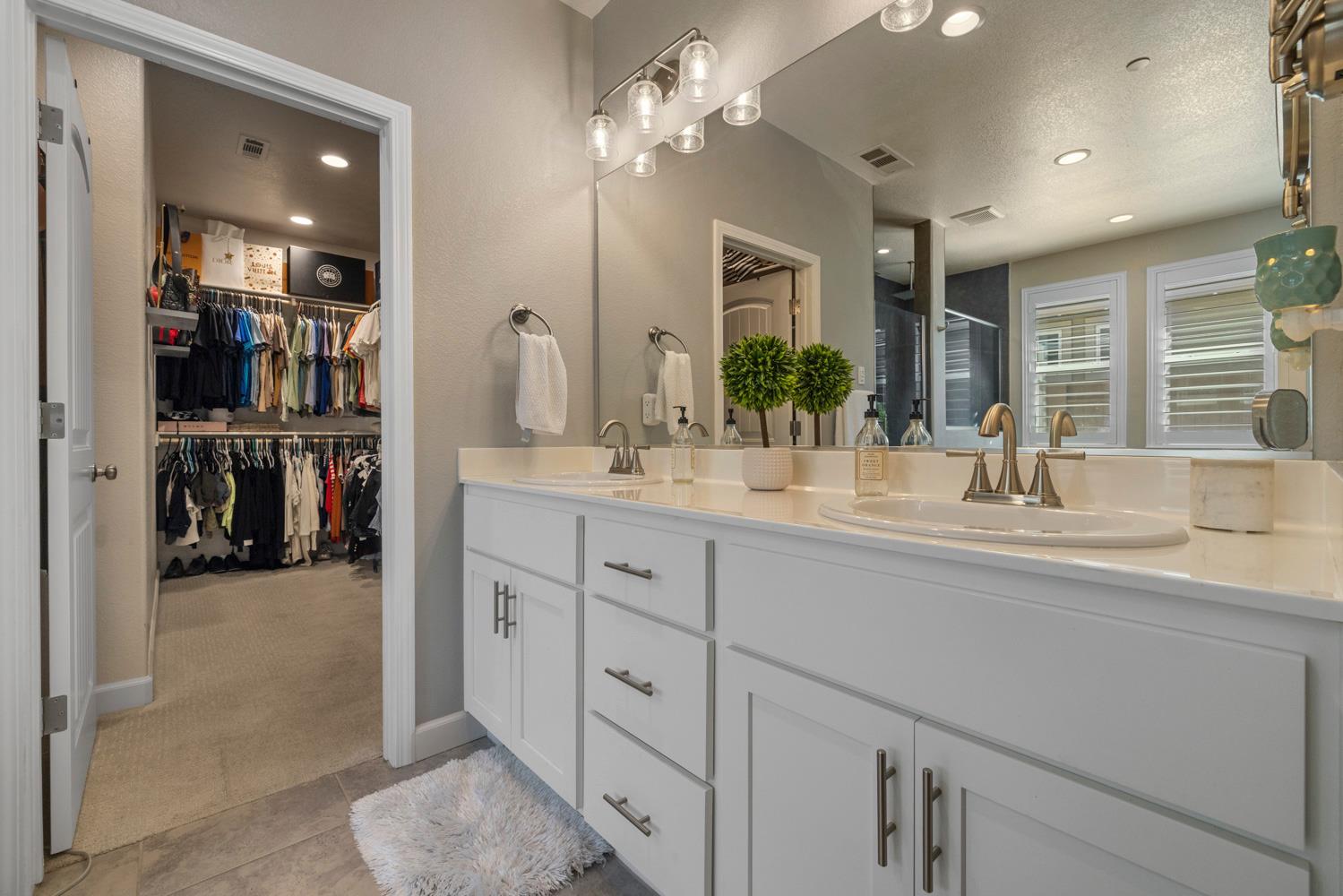 1894 Trulyn Ave, Manteca, CA 95337