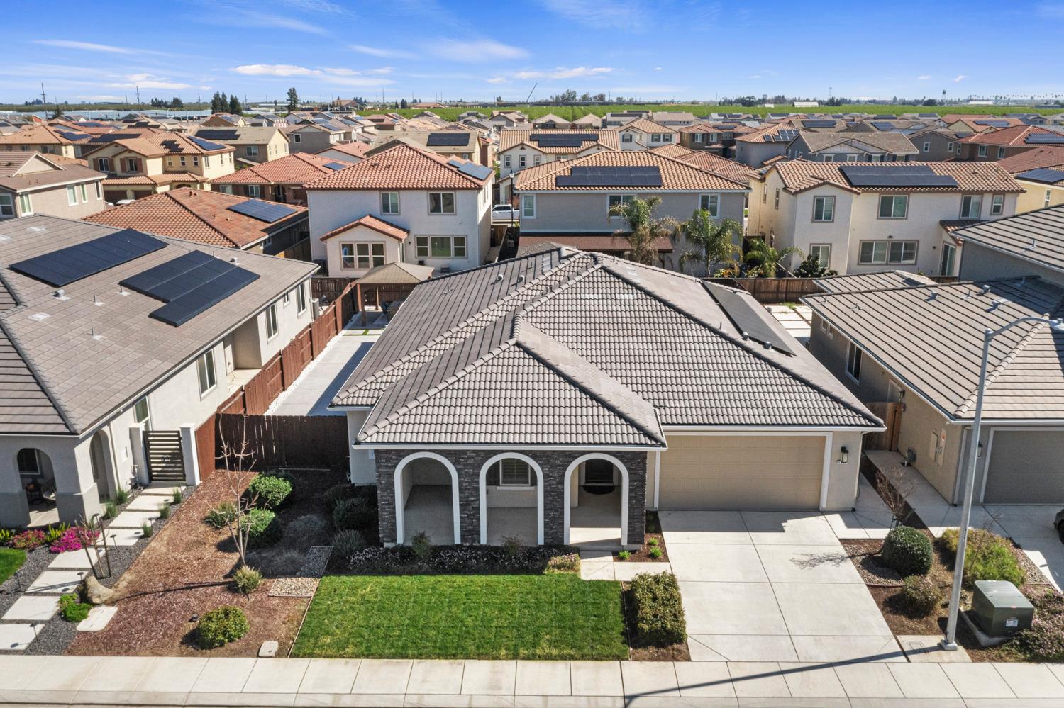 1894 Trulyn Ave, Manteca, CA 95337