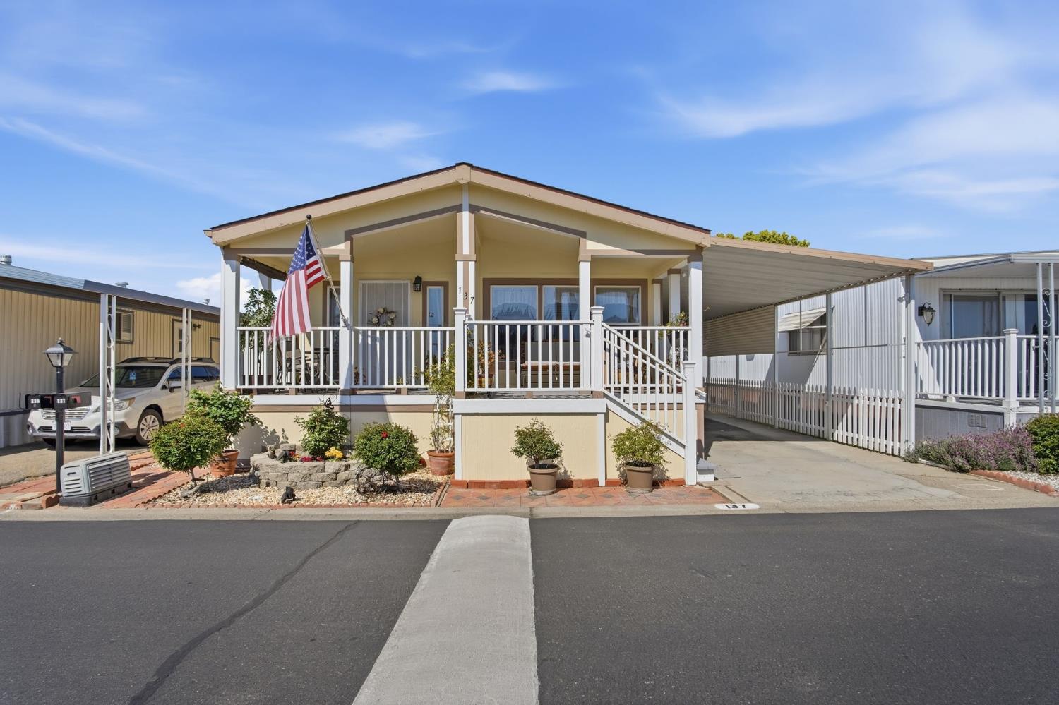 150 Pestana Ave #137, Manteca, CA 95336