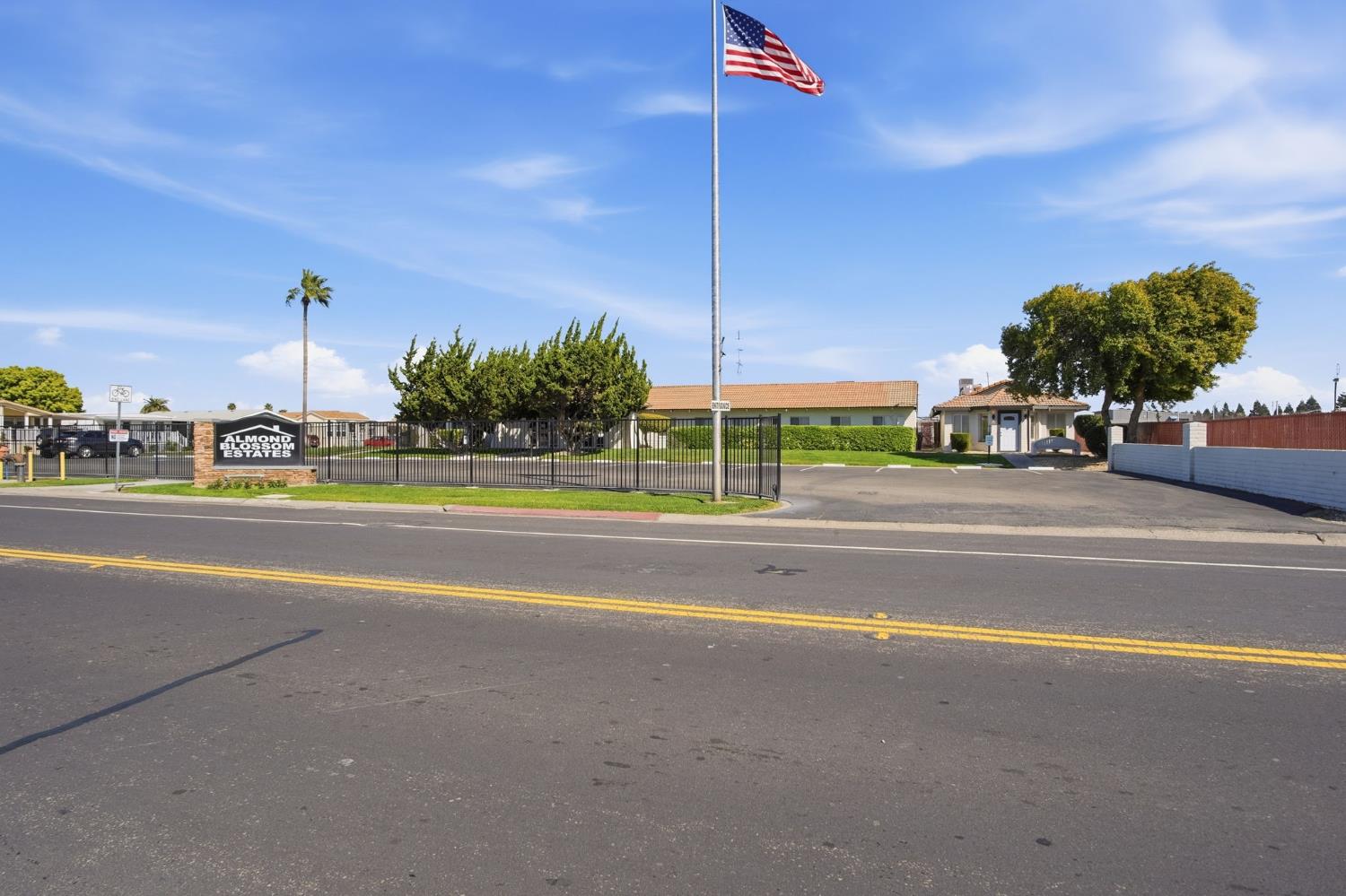 150 Pestana Ave #137, Manteca, CA 95336