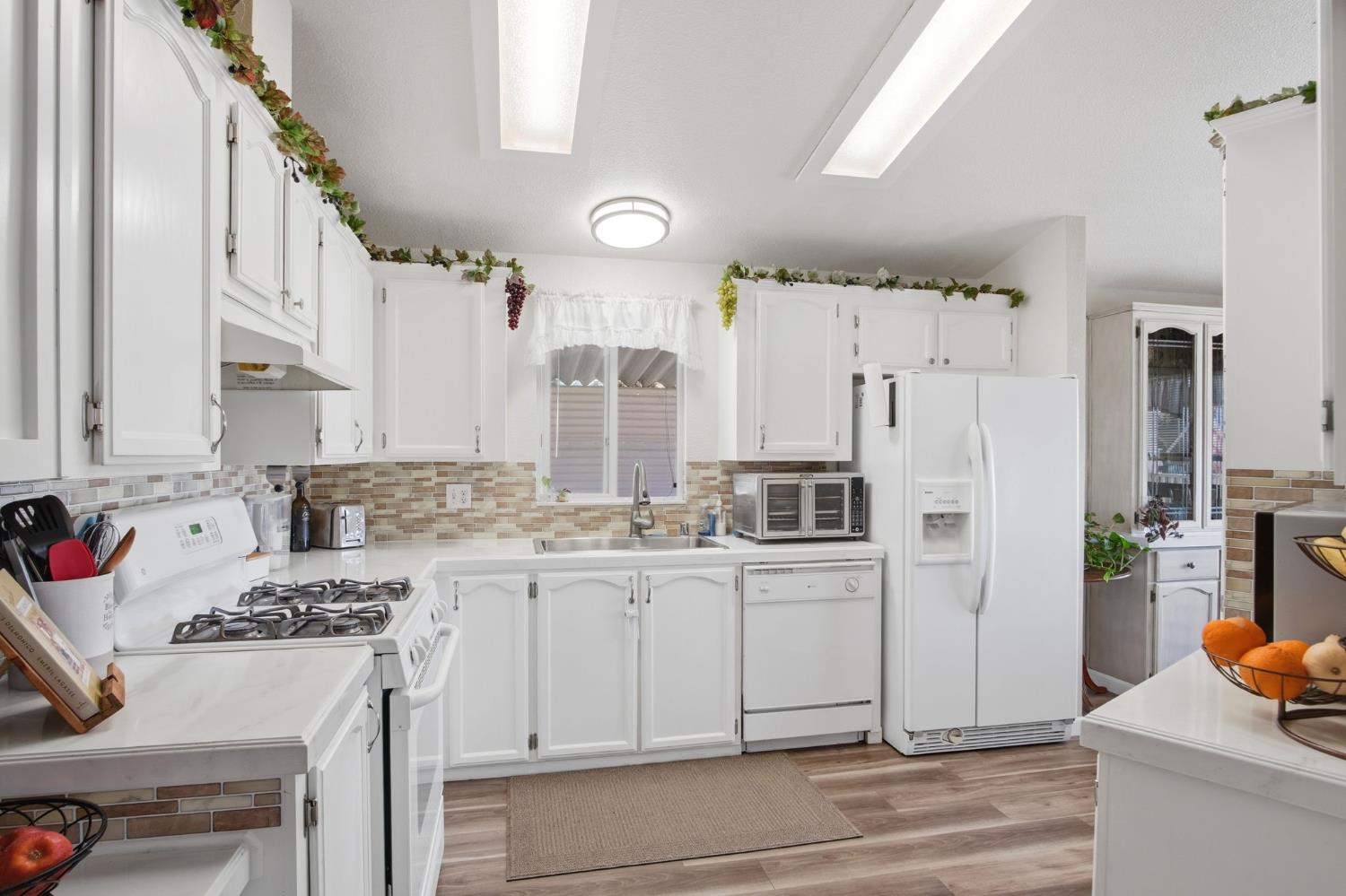 150 Pestana Ave #137, Manteca, CA 95336