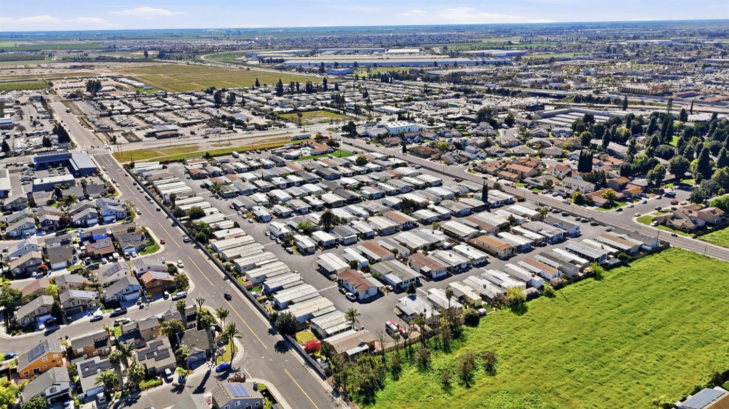 150 Pestana Ave #137, Manteca, CA 95336