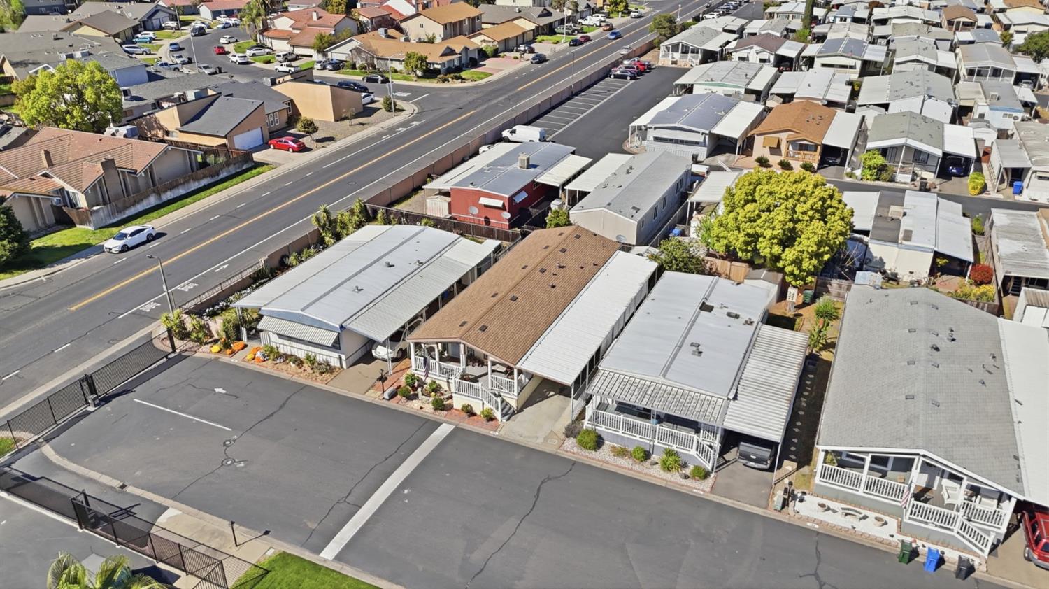 150 Pestana Ave #137, Manteca, CA 95336