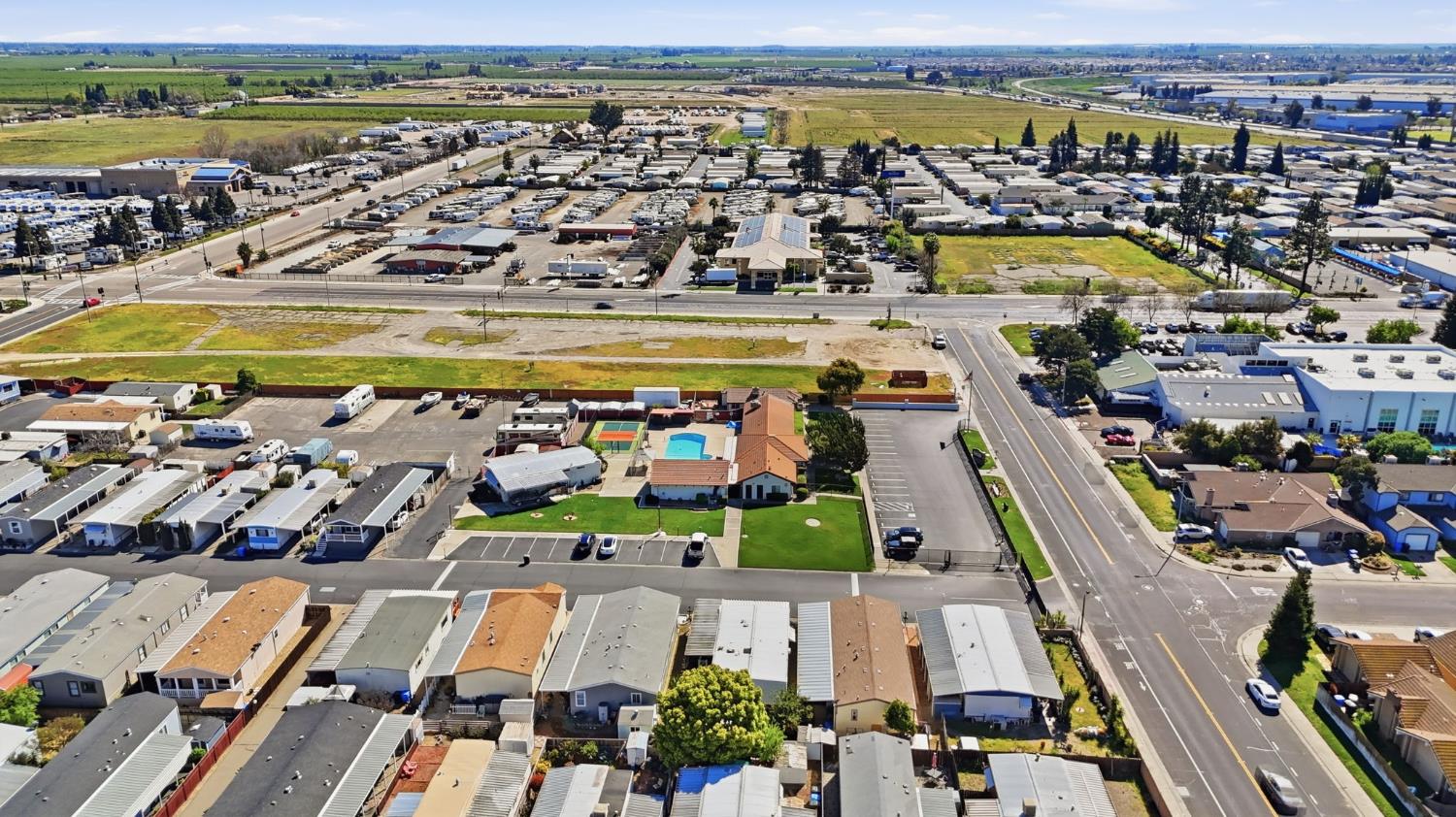 150 Pestana Ave #137, Manteca, CA 95336