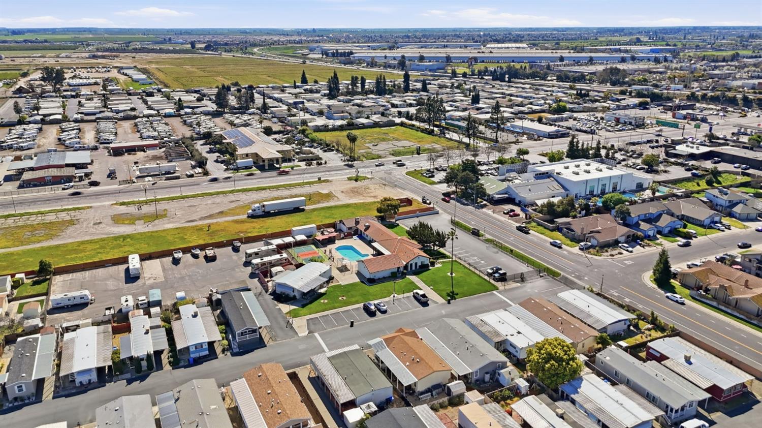 150 Pestana Ave #137, Manteca, CA 95336