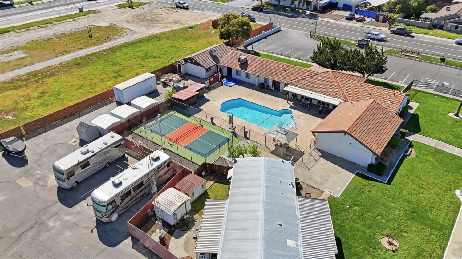 150 Pestana Ave #137, Manteca, CA 95336