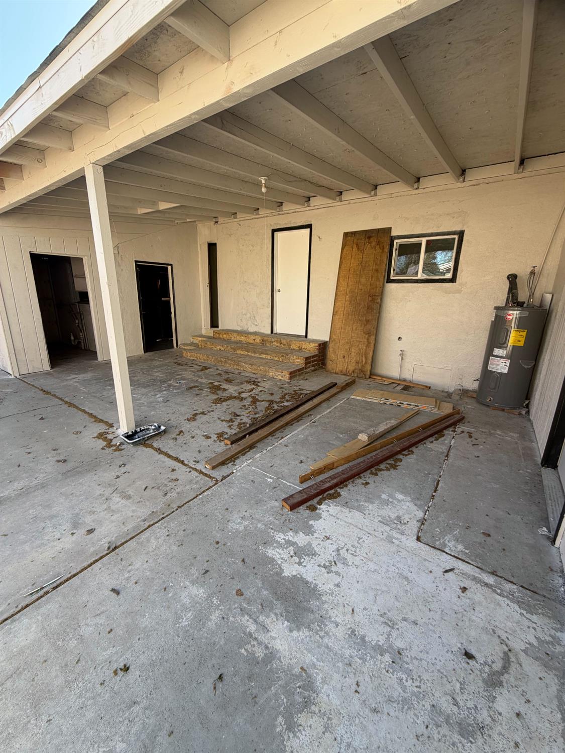 2324 6th St, Hughson, CA 95326