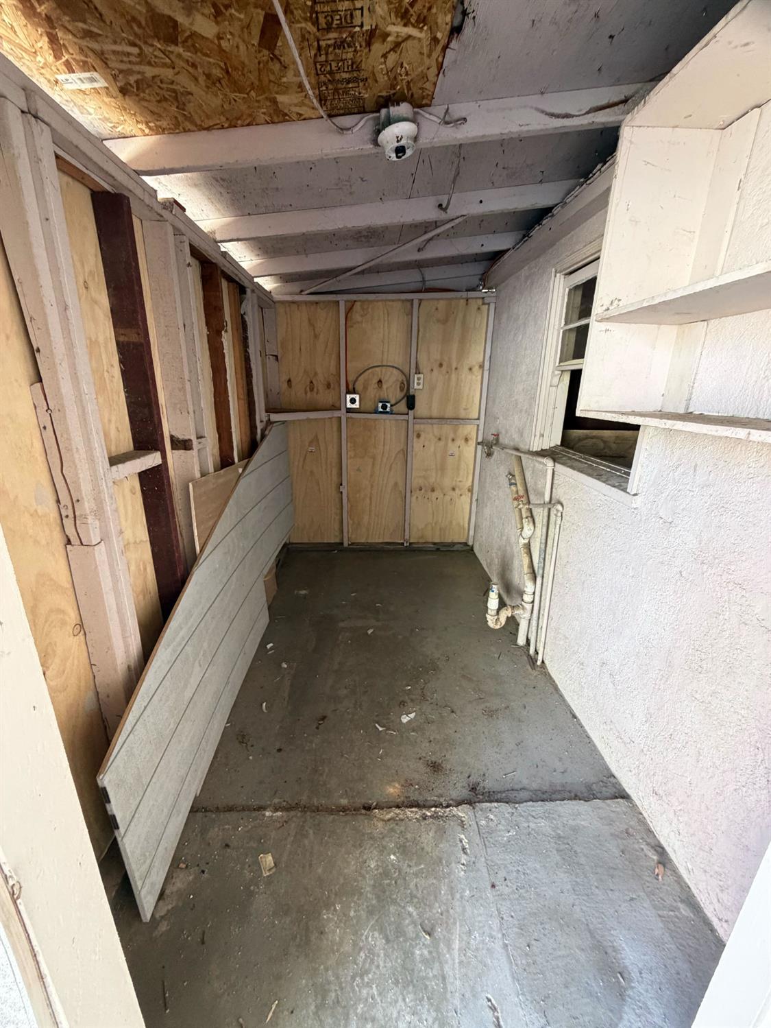 2324 6th St, Hughson, CA 95326