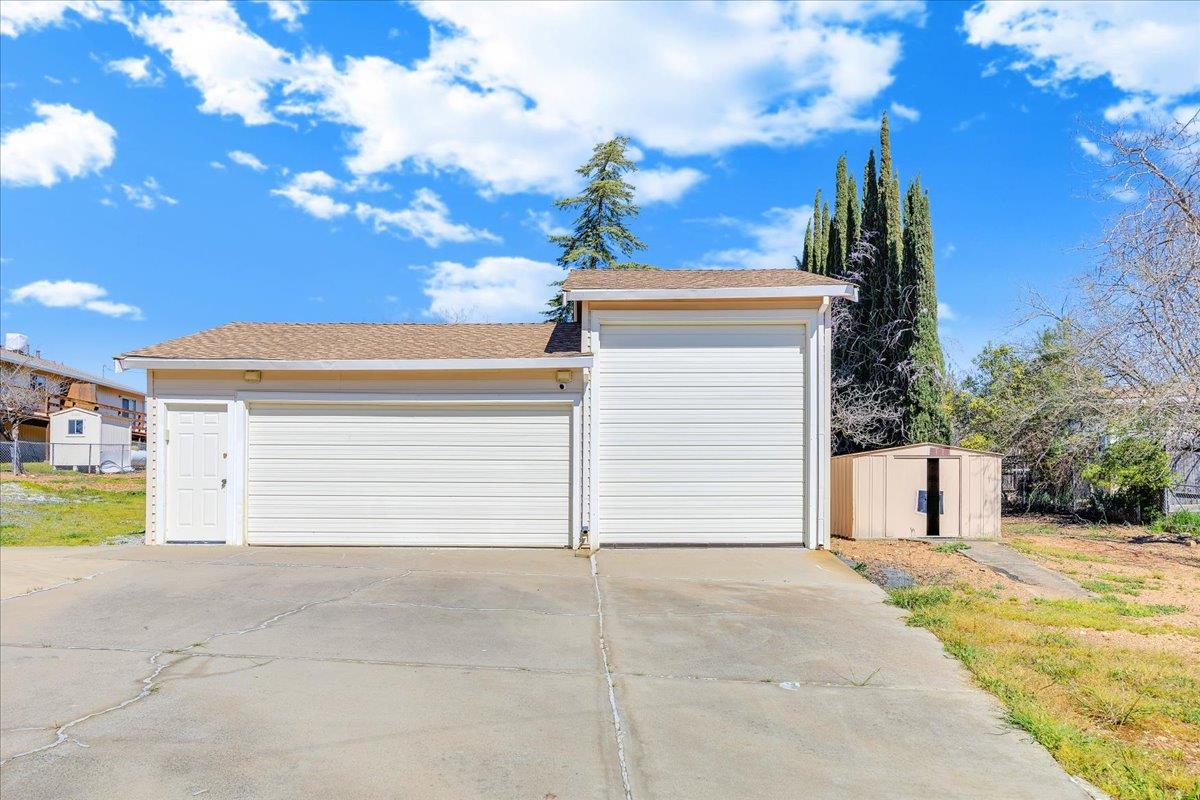 4589 Moccasin St, Copperopolis, CA 95228