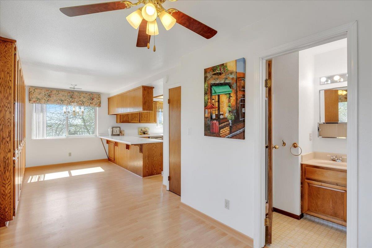 4589 Moccasin St, Copperopolis, CA 95228