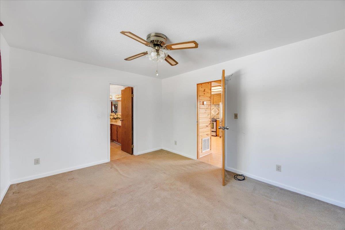 4589 Moccasin St, Copperopolis, CA 95228