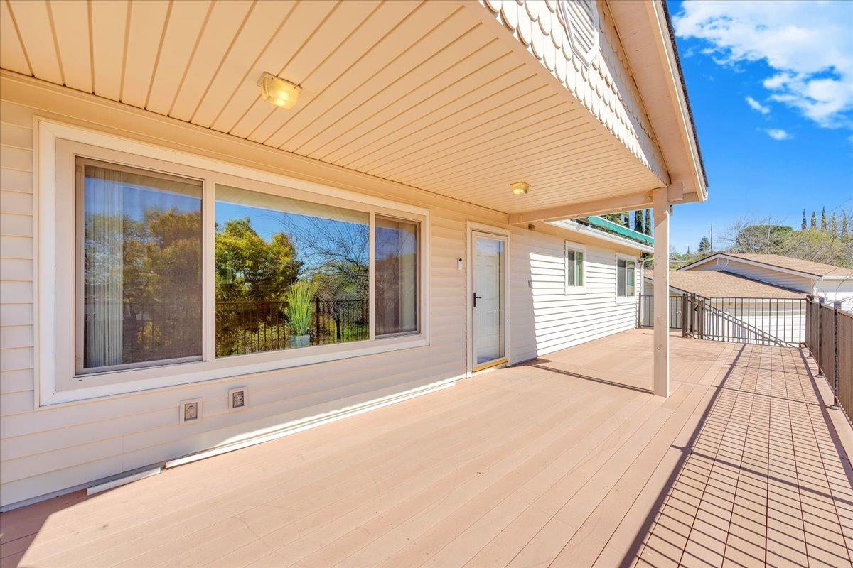 4589 Moccasin St, Copperopolis, CA 95228