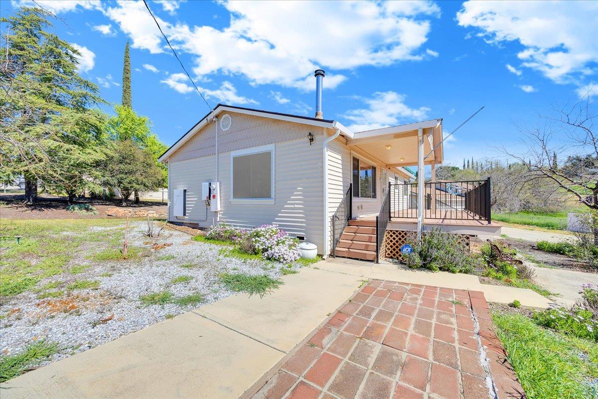 4589 Moccasin St, Copperopolis, CA 95228