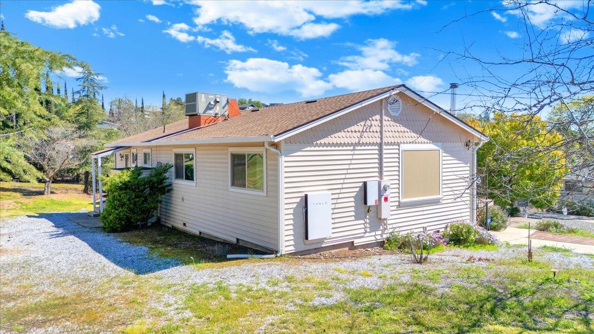 4589 Moccasin St, Copperopolis, CA 95228