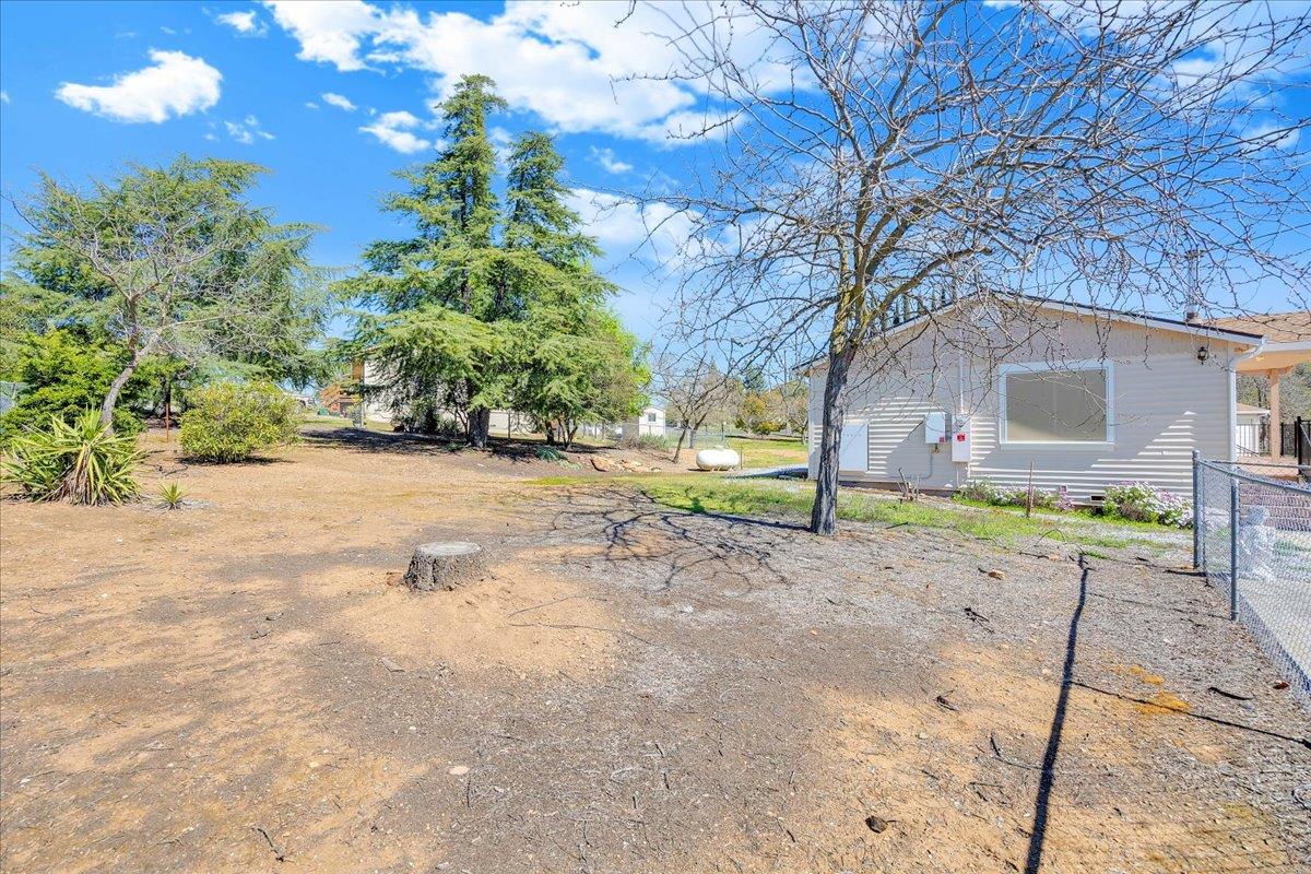 4589 Moccasin St, Copperopolis, CA 95228