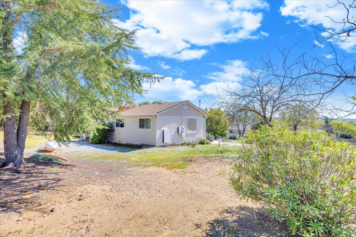 4589 Moccasin St, Copperopolis, CA 95228