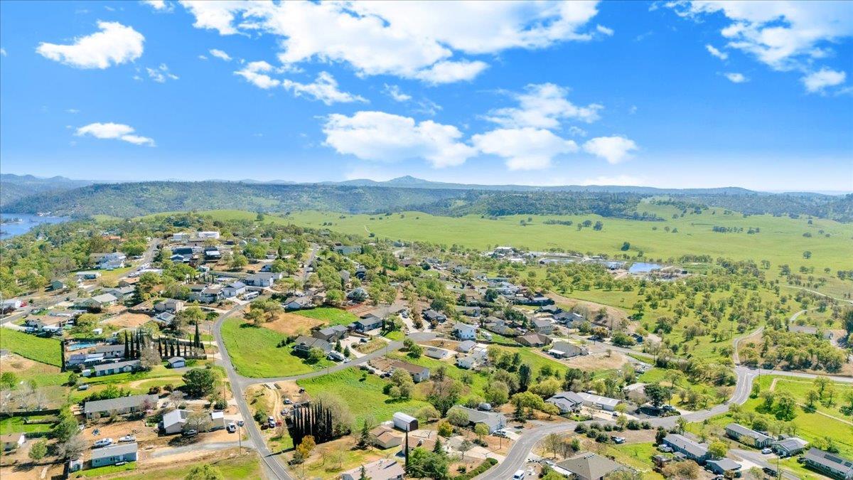 4589 Moccasin St, Copperopolis, CA 95228