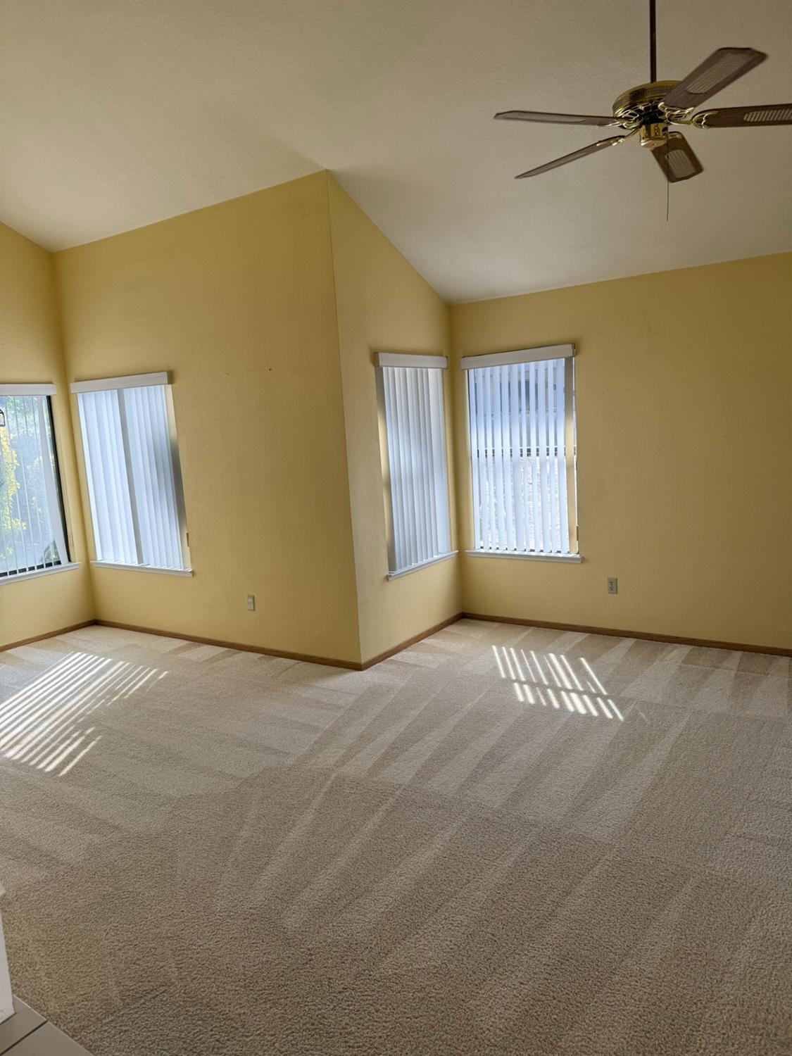 2056 Elwin Way, Modesto, CA 95350