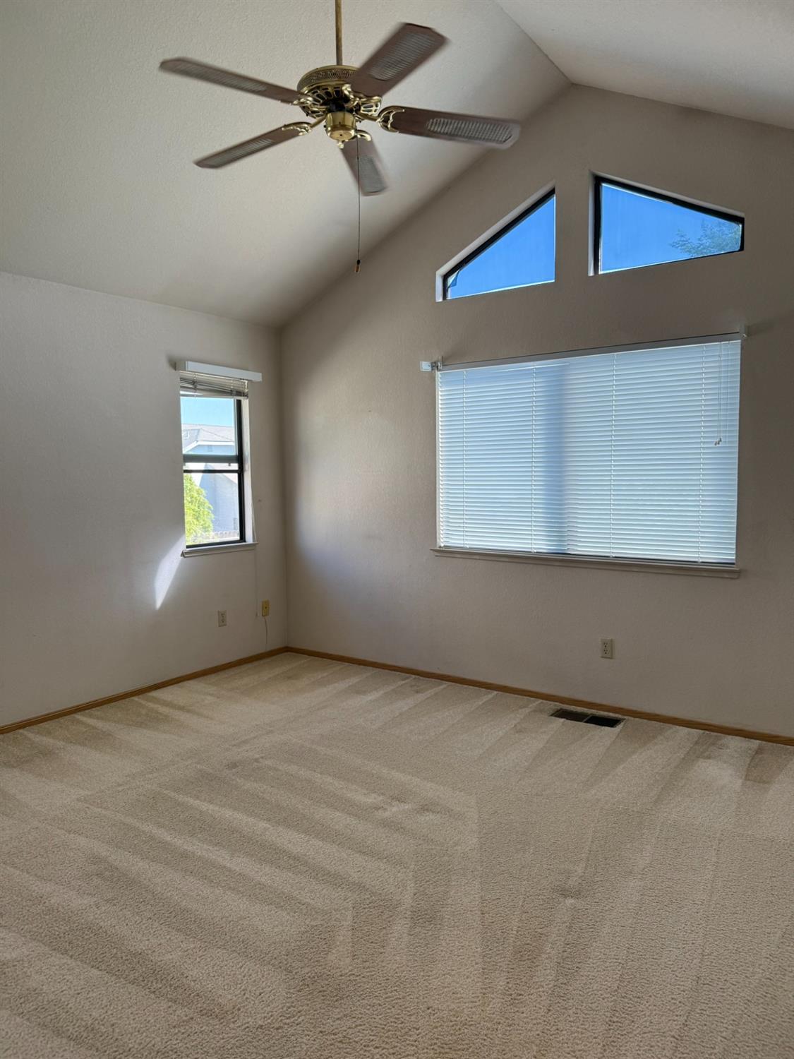 2056 Elwin Way, Modesto, CA 95350