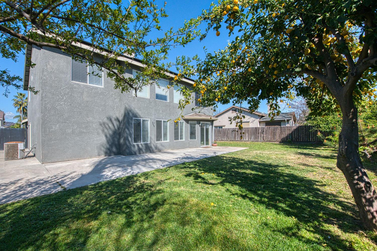 2836 Griffith Ave, Clovis, CA 93611