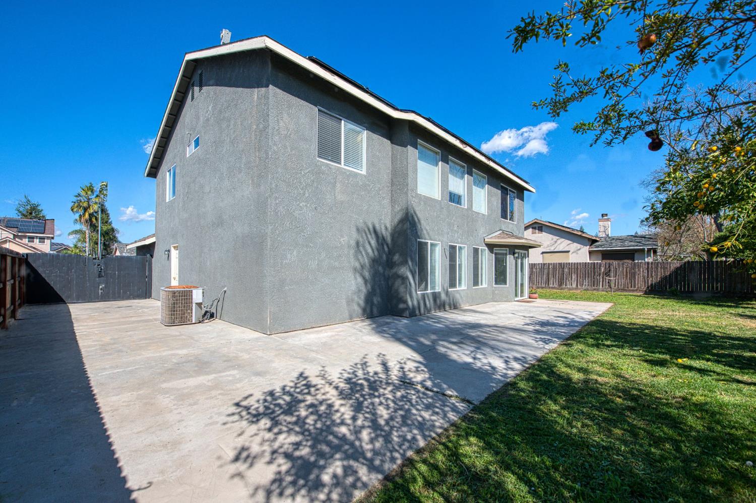 2836 Griffith Ave, Clovis, CA 93611