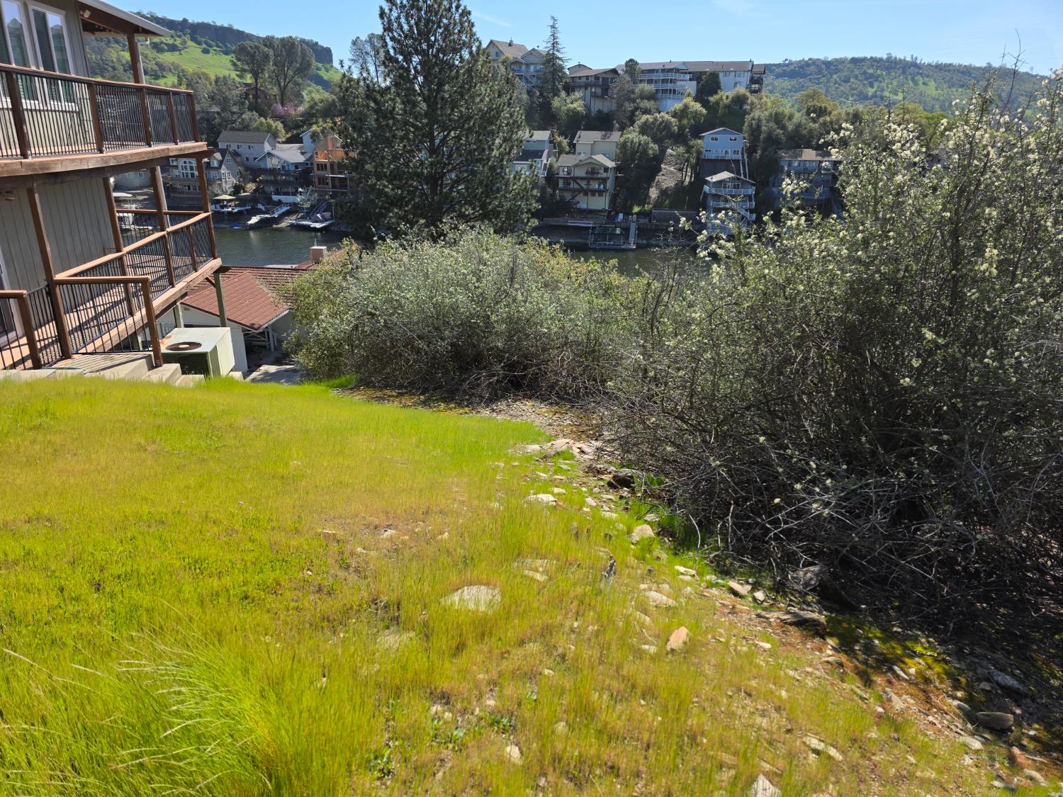 359 Thomson Ln, Copperopolis, CA 95228