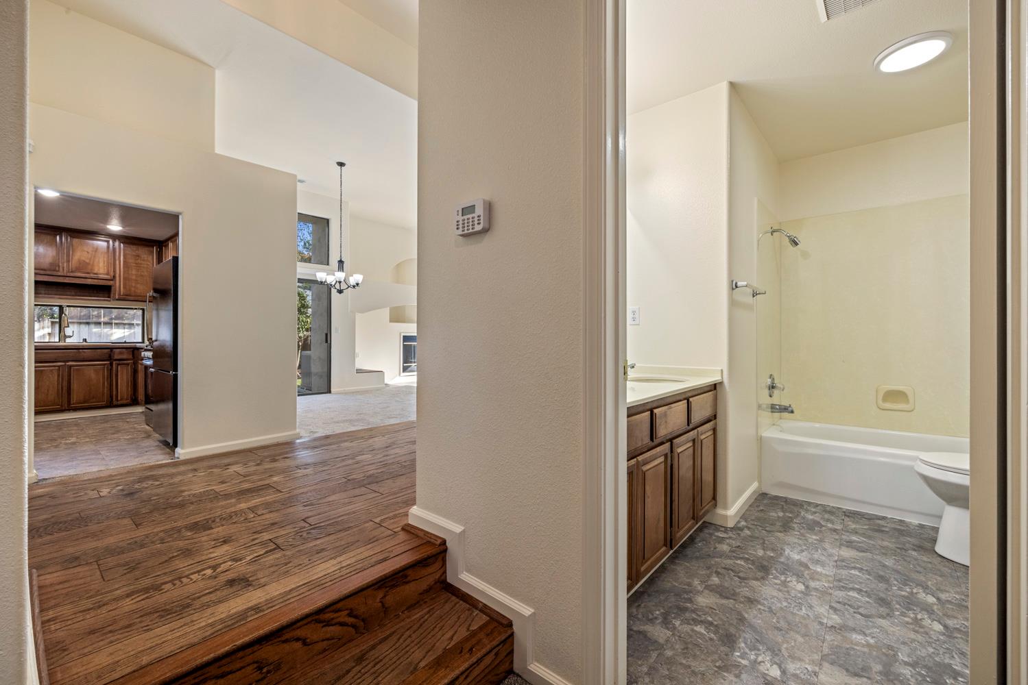 1162 Sonora Ave, Manteca, CA 95337