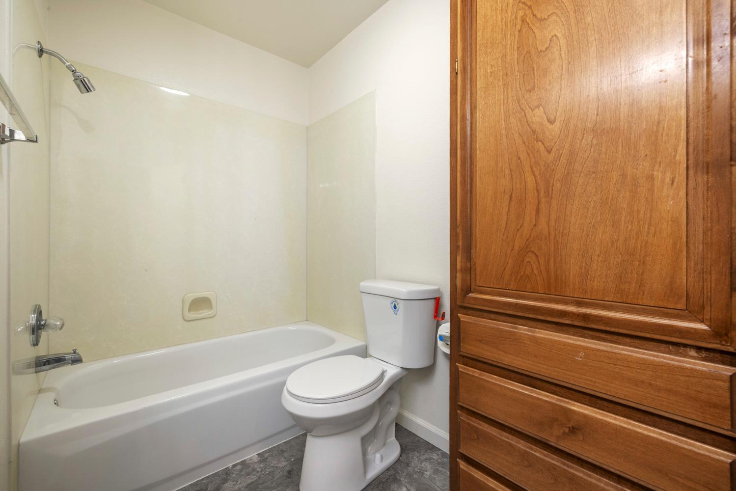 1162 Sonora Ave, Manteca, CA 95337