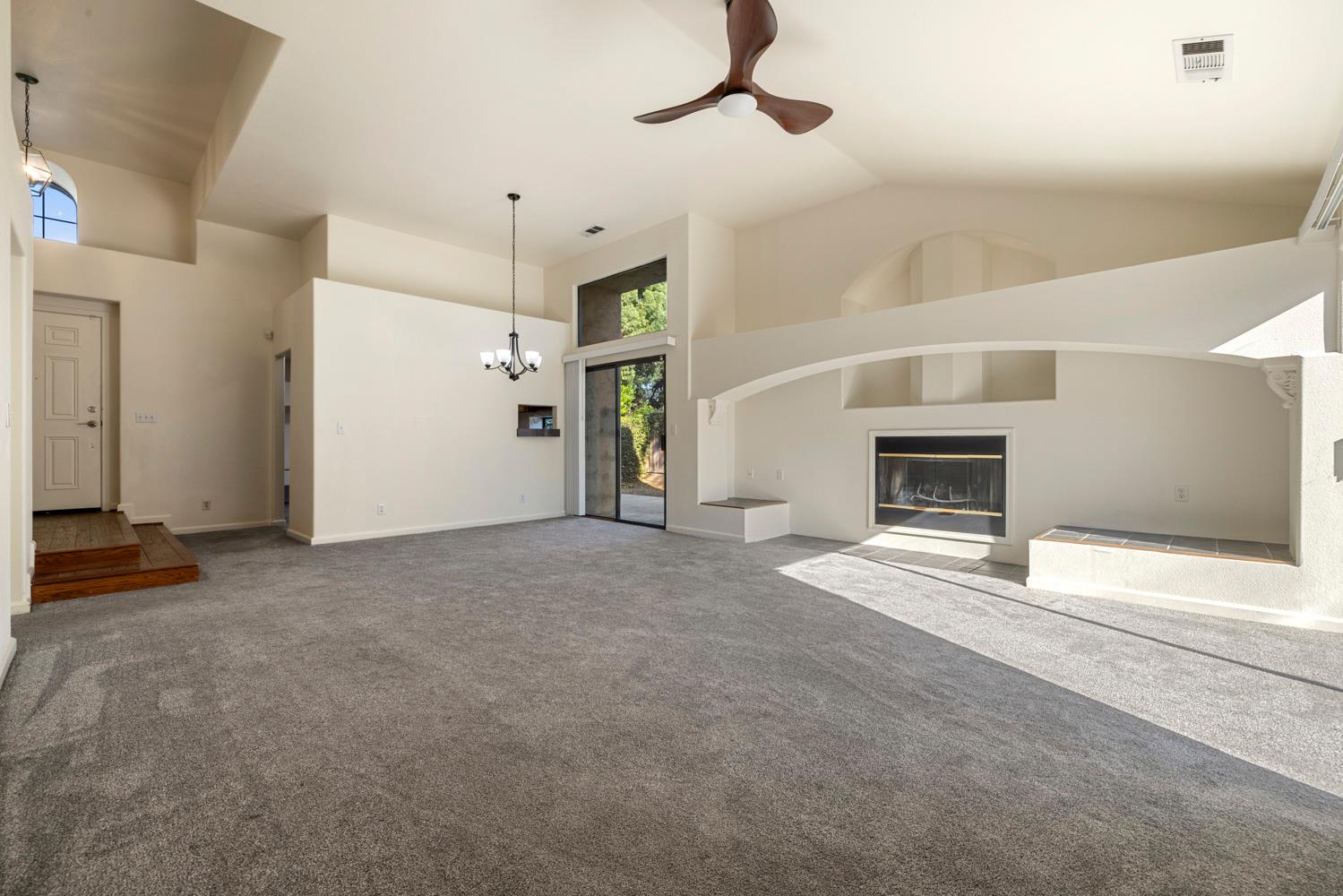 1162 Sonora Ave, Manteca, CA 95337