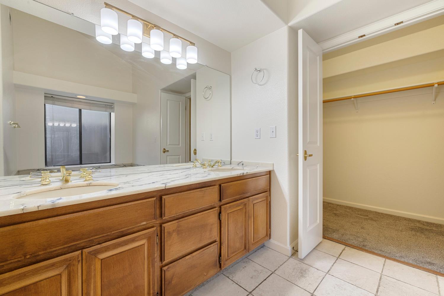 1162 Sonora Ave, Manteca, CA 95337