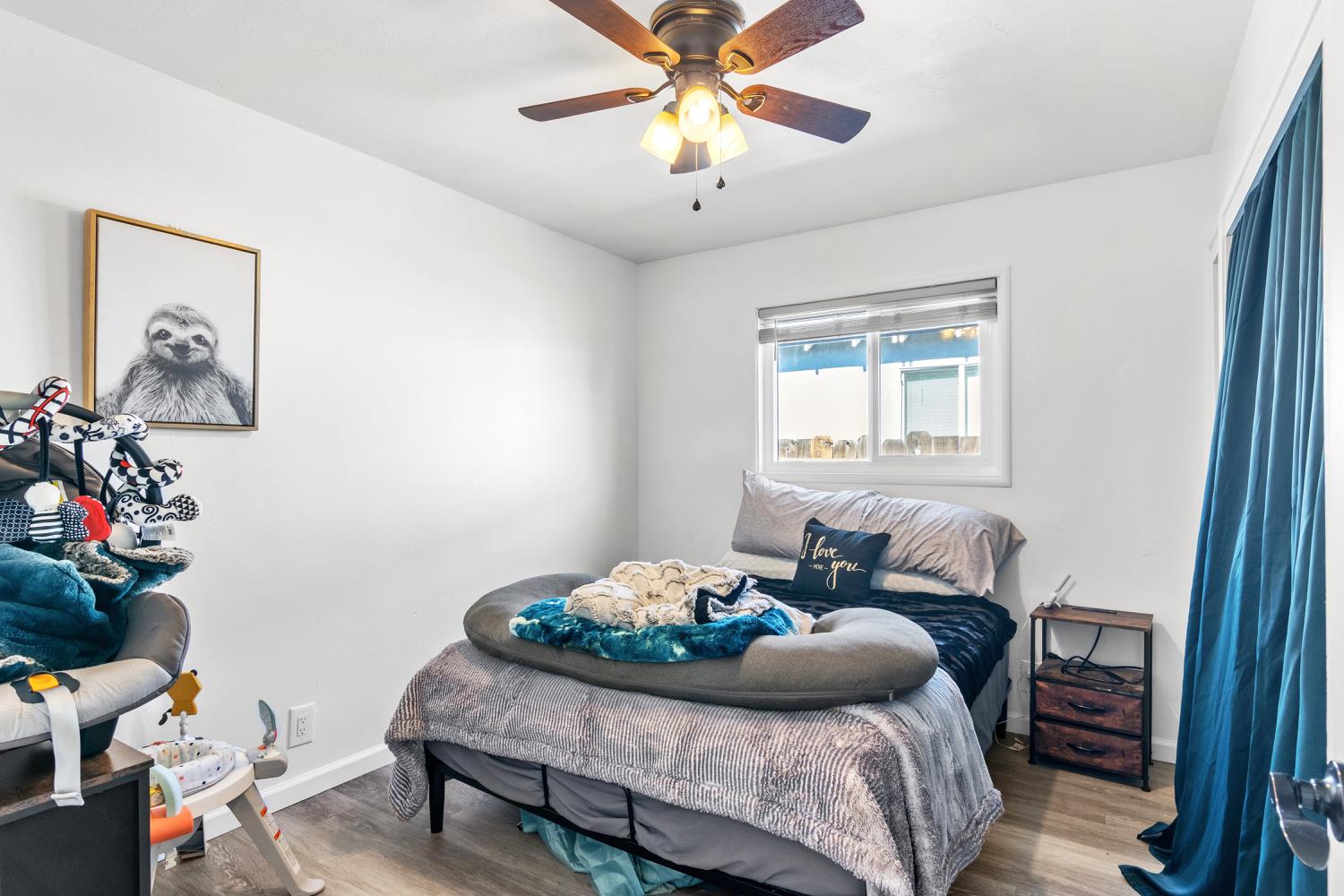 770 E E St, Oakdale, CA 95361