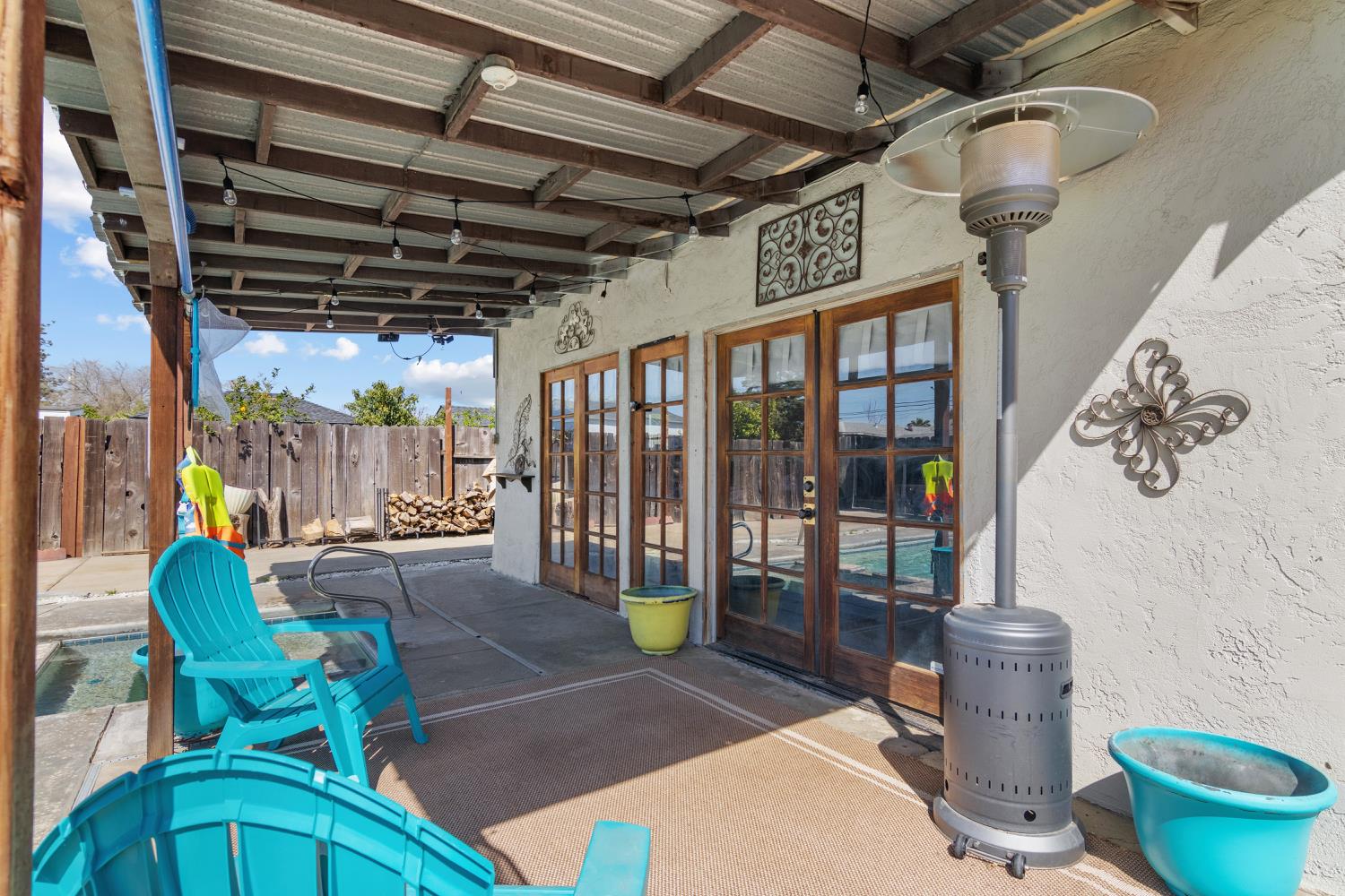 770 E E St, Oakdale, CA 95361