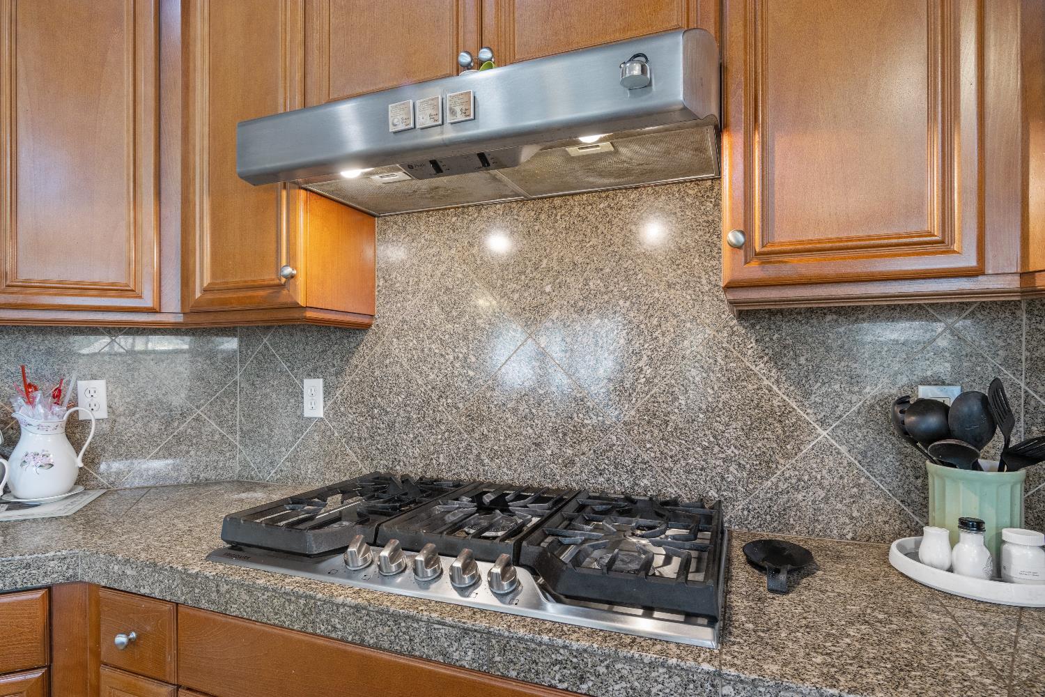 1810 Silvio Way, Oakdale, CA 95361