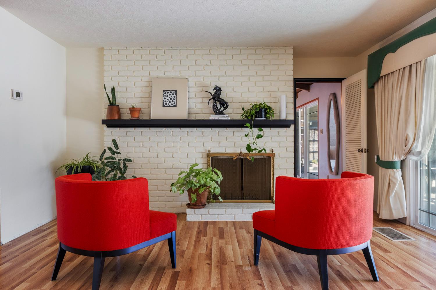 504 Robin Hood Dr, Modesto, CA 95350