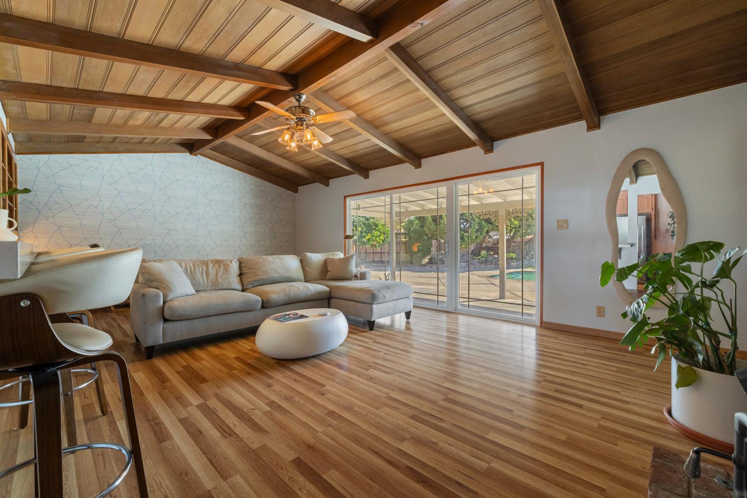 504 Robin Hood Dr, Modesto, CA 95350