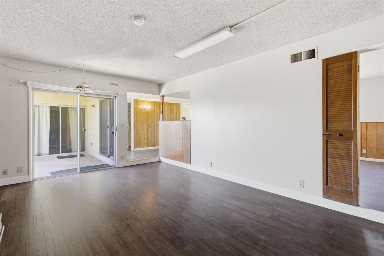 16590 S Austin Rd, Manteca, CA 95336