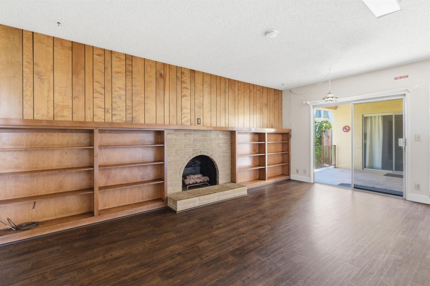 16590 S Austin Rd, Manteca, CA 95336