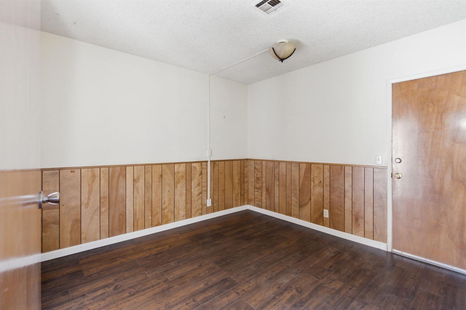 16590 S Austin Rd, Manteca, CA 95336