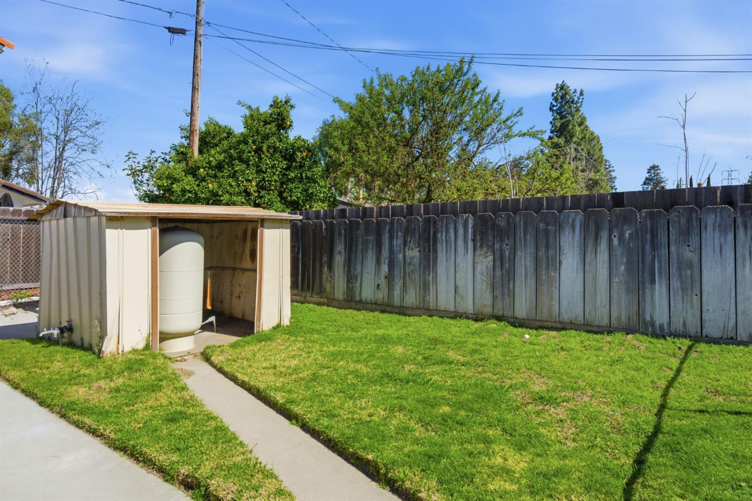 16590 S Austin Rd, Manteca, CA 95336