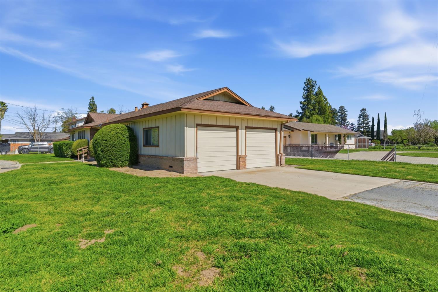 16590 S Austin Rd, Manteca, CA 95336