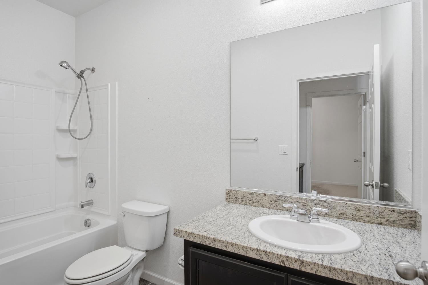 3108 Bridgestone Ln, Modesto, CA 95355