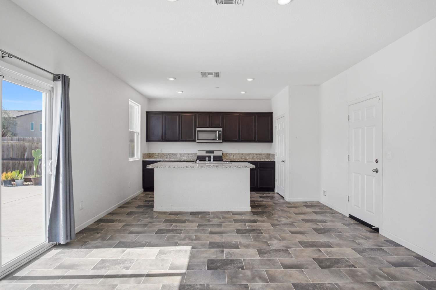 3108 Bridgestone Ln, Modesto, CA 95355