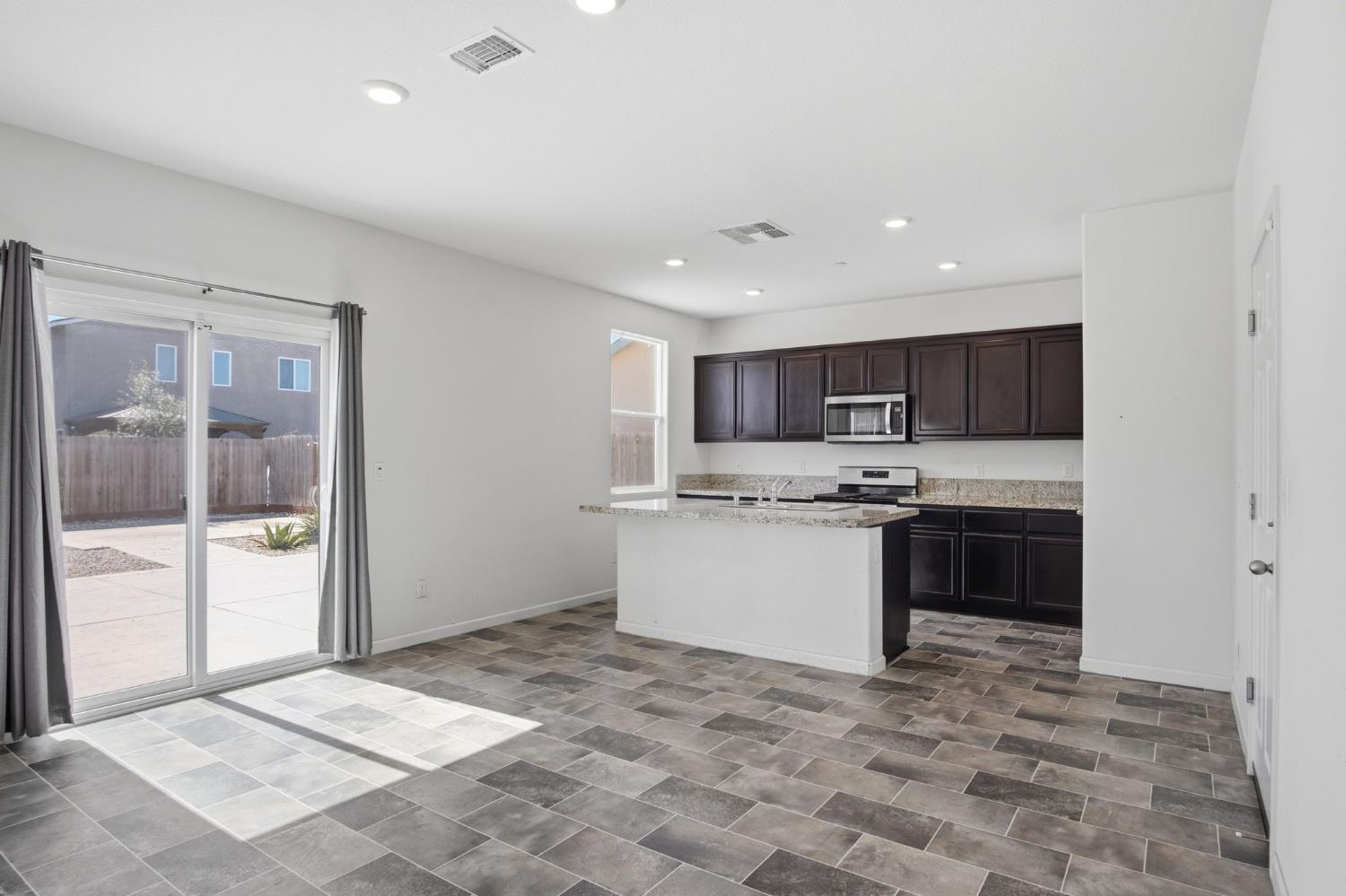 3108 Bridgestone Ln, Modesto, CA 95355