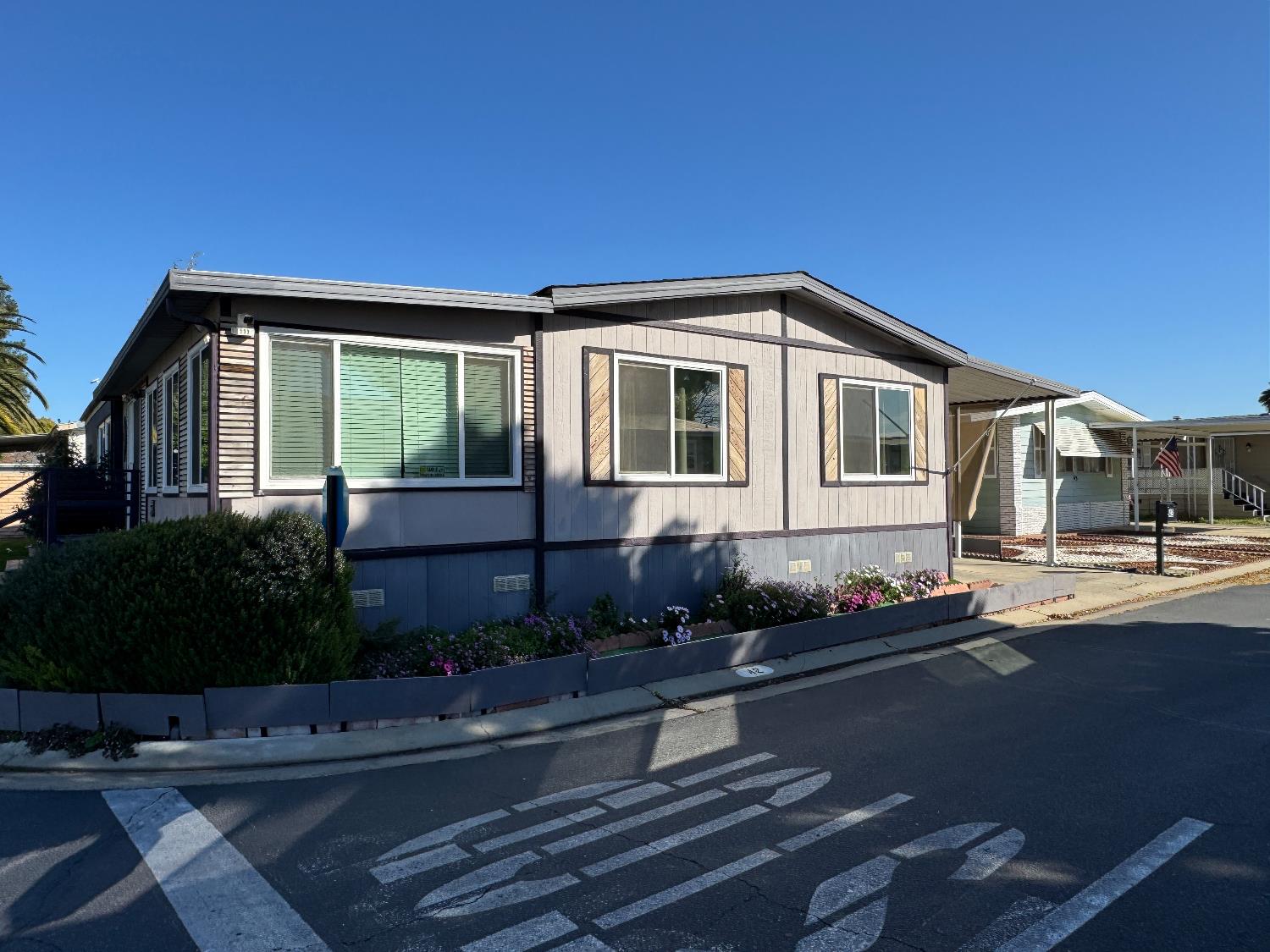 1200 S Carpenter Rd #42, Modesto, CA 95351