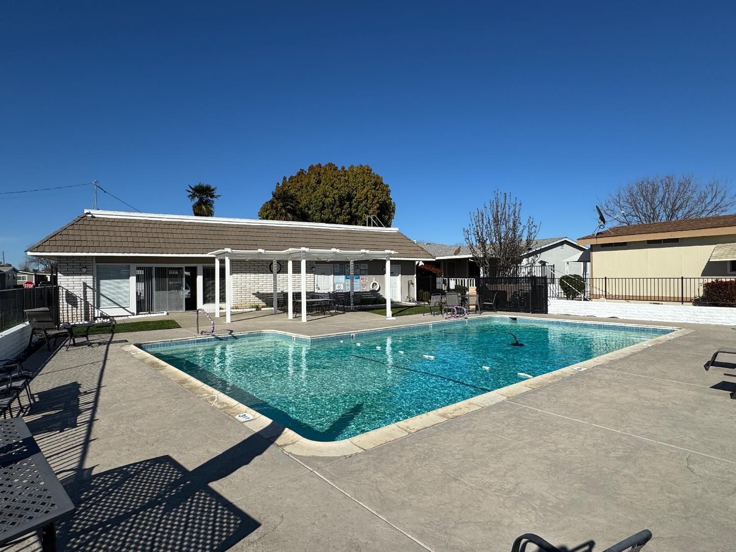 1200 S Carpenter Rd #42, Modesto, CA 95351