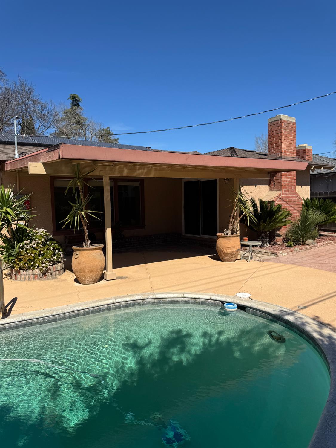 1043 E Adams Ave, Los Banos, CA 93635