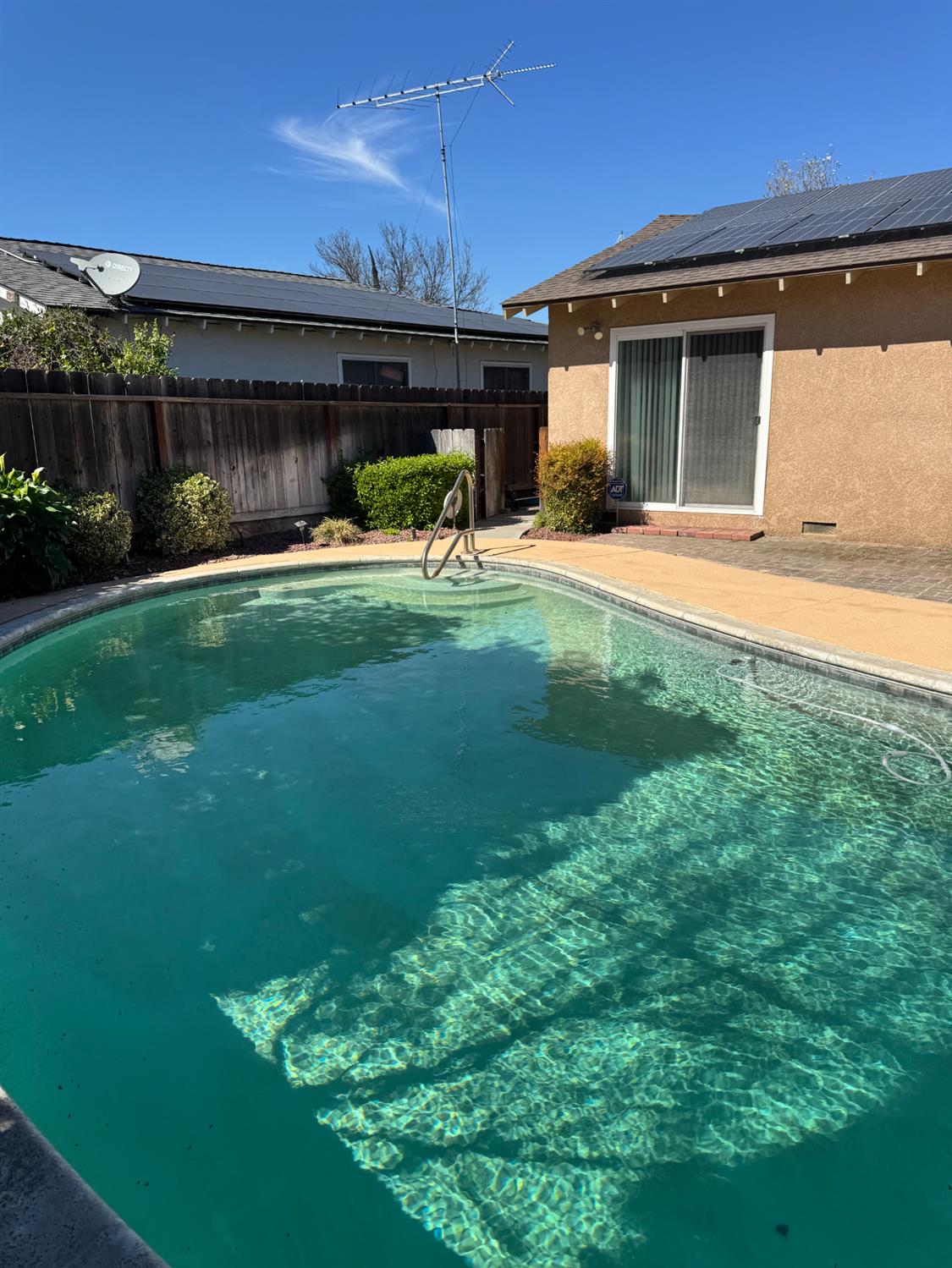 1043 E Adams Ave, Los Banos, CA 93635